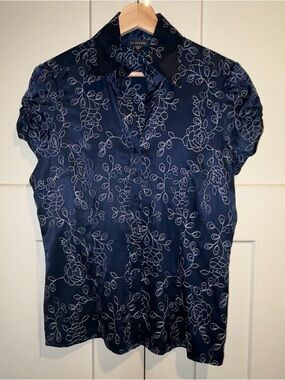 bebe Amanda Navy Floral Embroidered Stretch Silk Button-Down Shirt